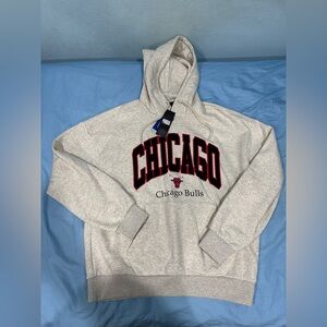 Size Large NBA Chicago Bulls Hoodie Off White Colorway